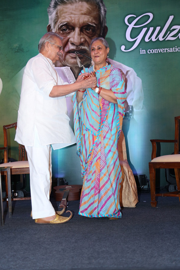 Gulzar Sahab and Jaya Bachchan share a light moment on the occasion of Saregama's album launch Gulzar in Conversation with Tagore