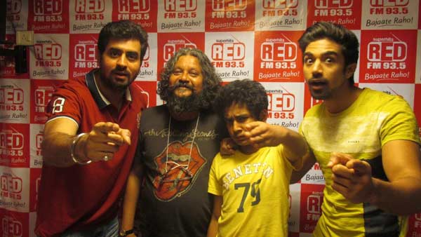 Cast of Hawaa Hawaai at 93.5 Red FM Studio