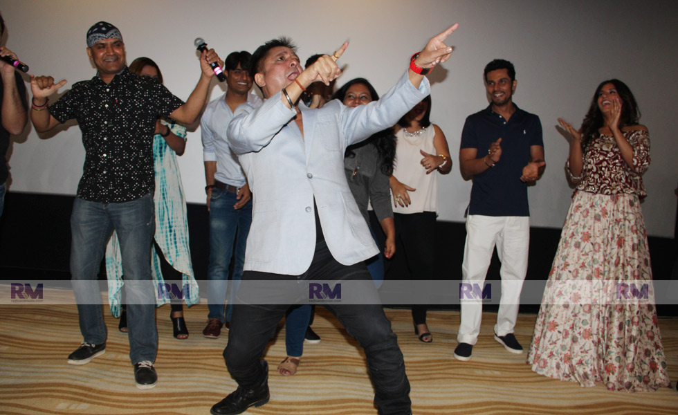 Sukhwinder couldn't stop himself from stepping on the dance floor