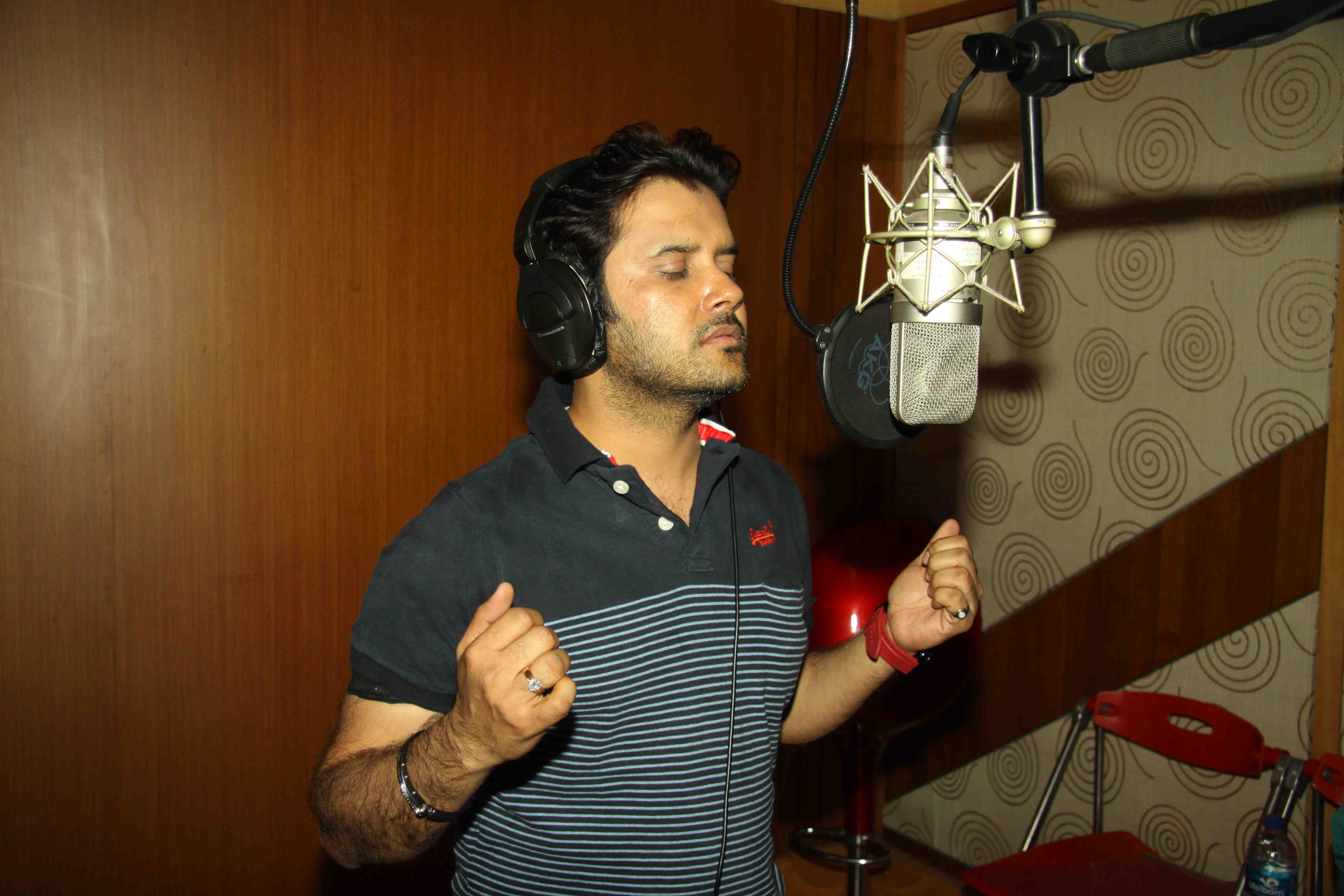  Singer Javed Ali at the song recording of Agrim Media Entertainment's album SHAMBO