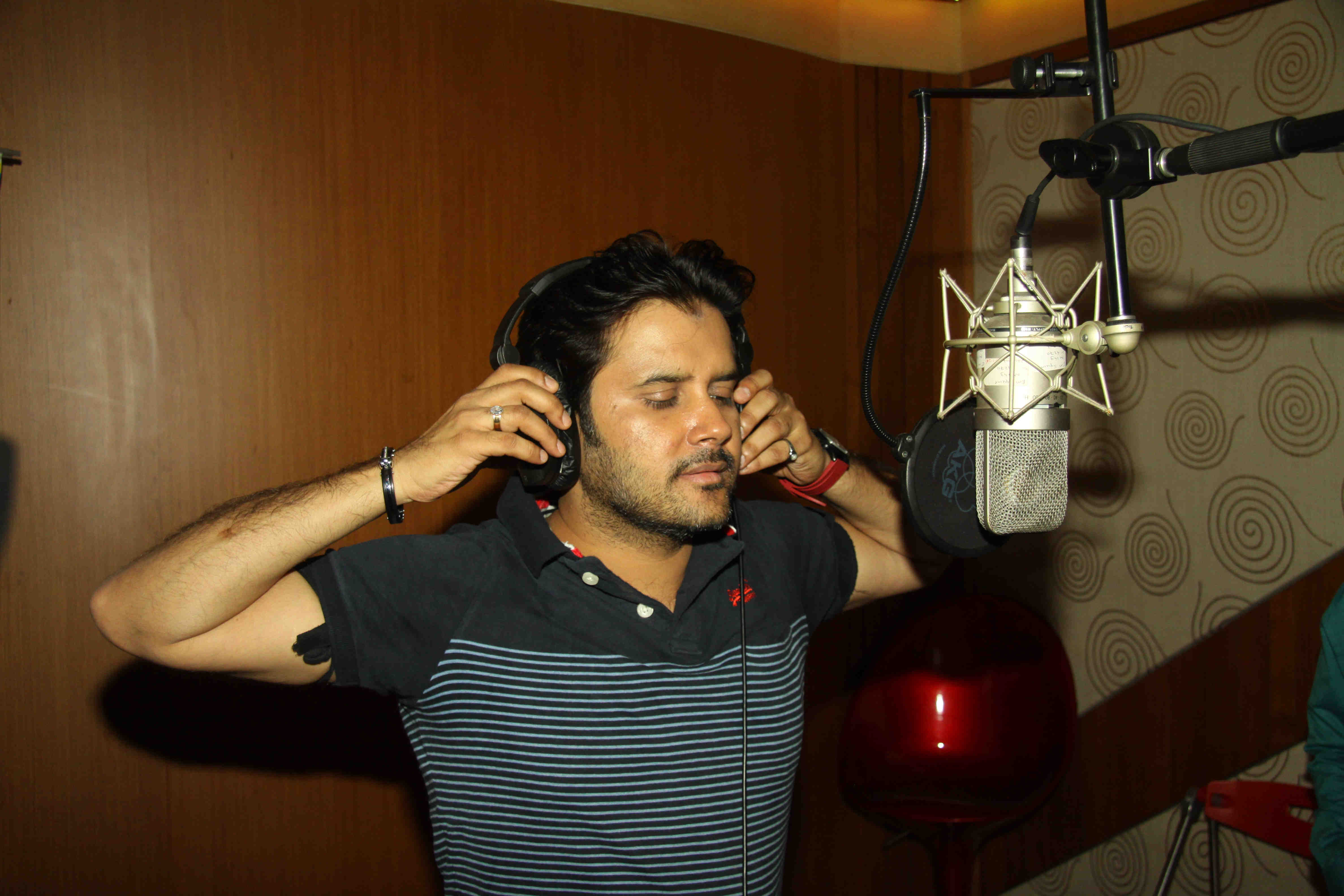  Singer Javed Ali at the song recording of Agrim Media Entertainment's album SHAMBO