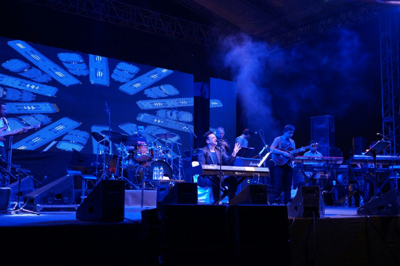 Adnan Sami at concert