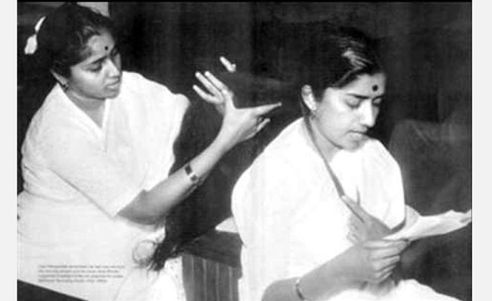 Asha Bhosle with Lata Mangeshkar