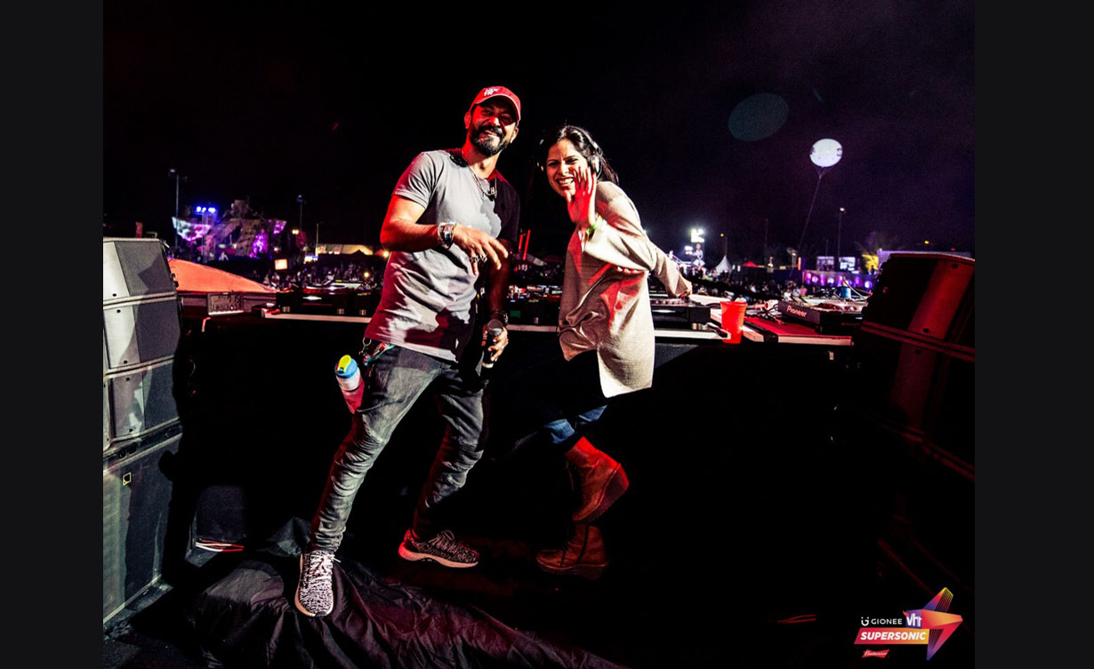 Nikhil Chinapa and DJ Pearl give major Couple Goals on weekend before Valentines Day at Vh1 Supersonic