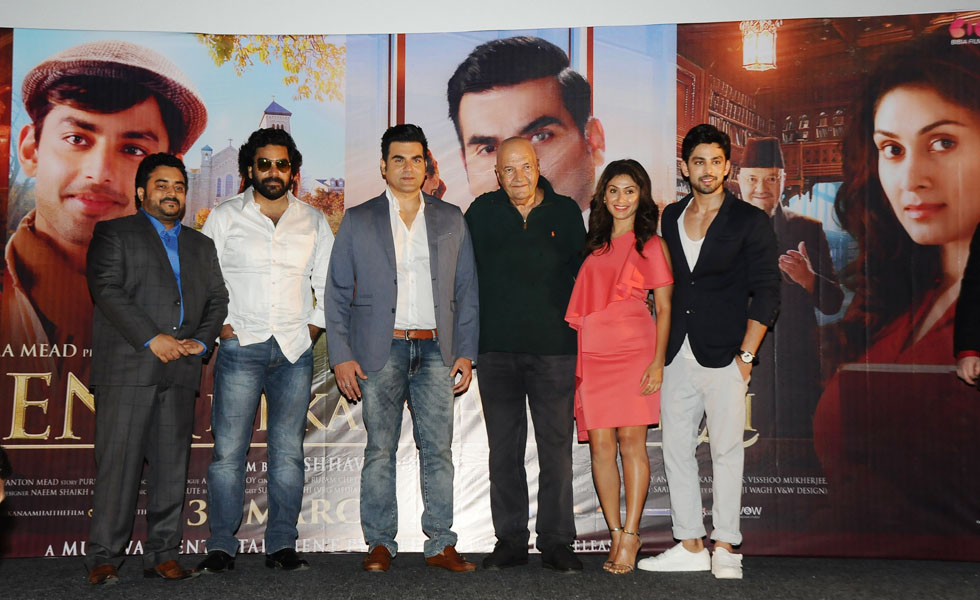  Director Keshhav Panneriy, Ashutosh Rana, Arbaaz Khan, Prem Chopra, Manjari Fadnis and Himansh Kolhi at the music launch of Jeena Isi Ka Naam Hai