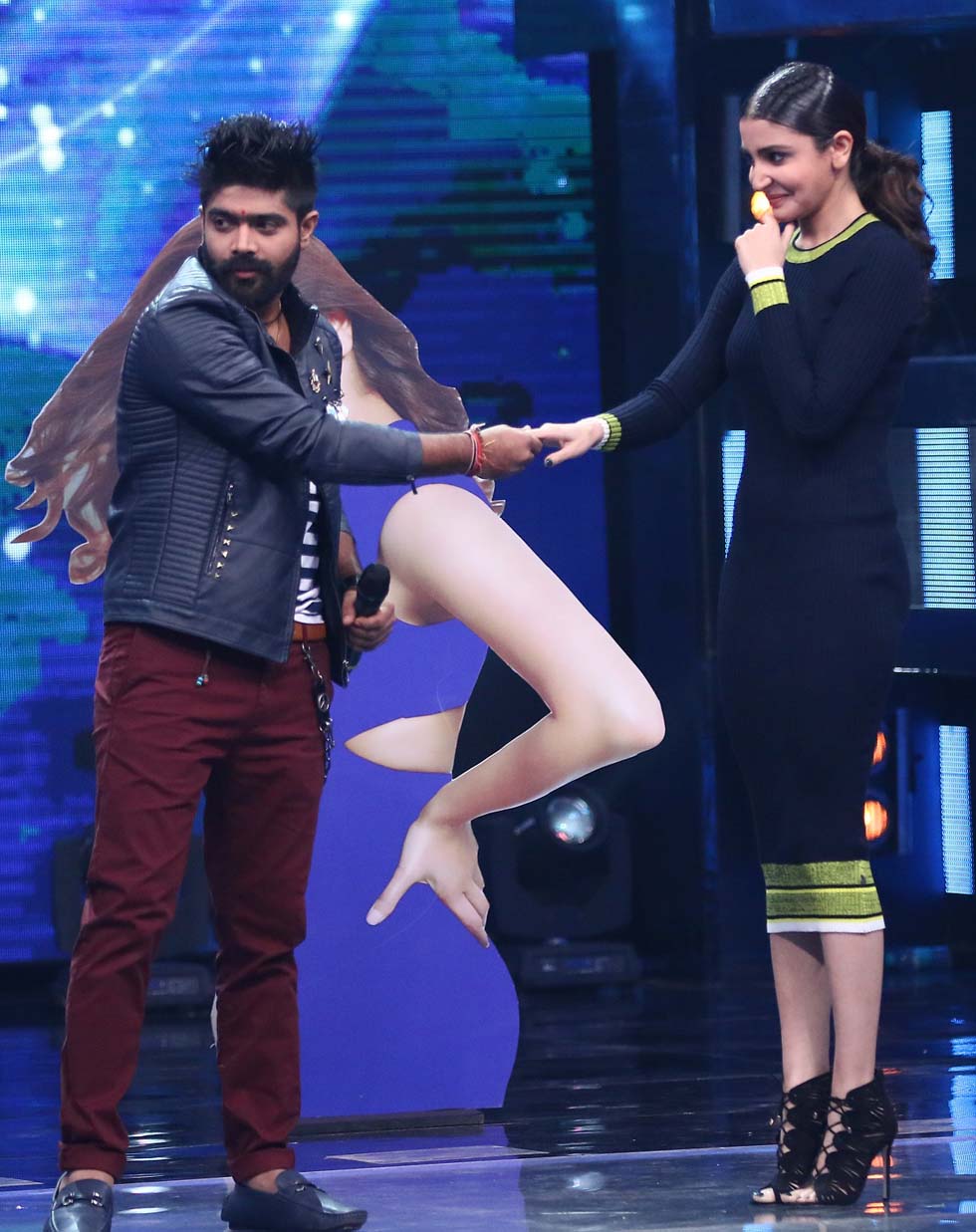 LV Revanth dances with Anushka Sharma on Indian Idol 9