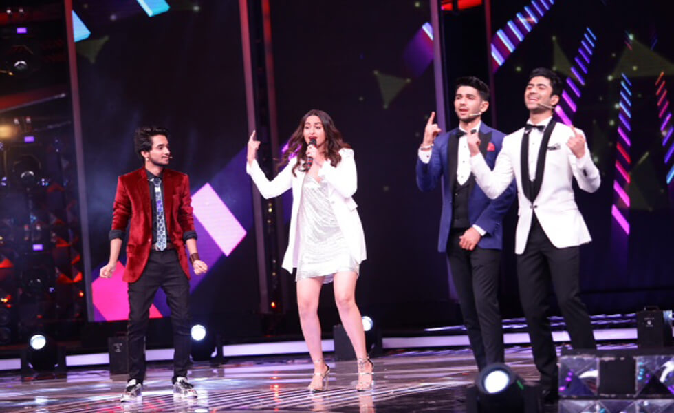 Sonakshi jams with Haitam on the set of Dil Hai Hindustani