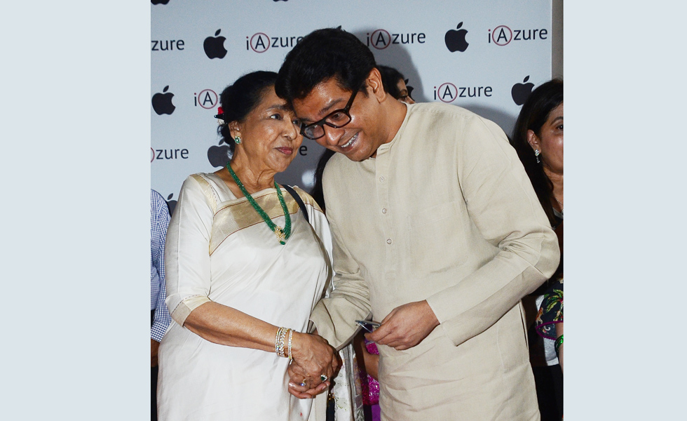  Asha Bhosle and Raj Thackeray