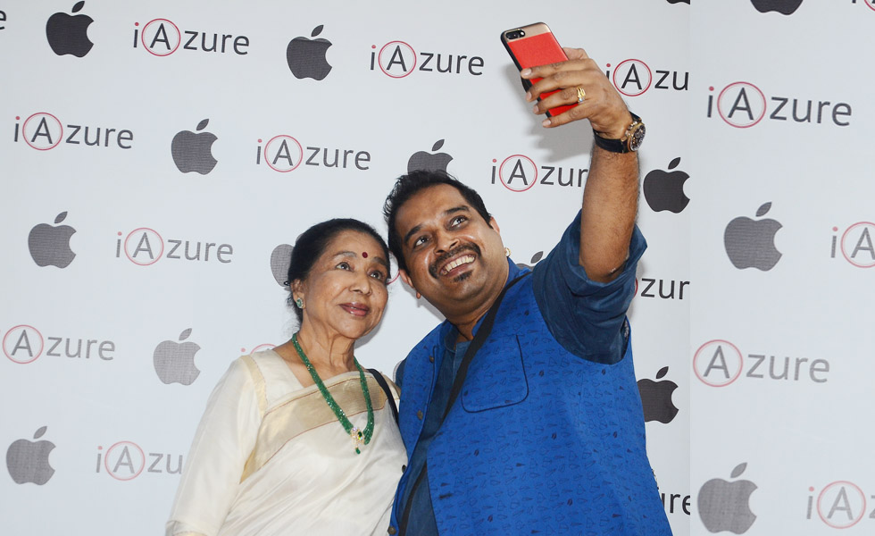  Asha Bhosle and Shankar Mahadevan