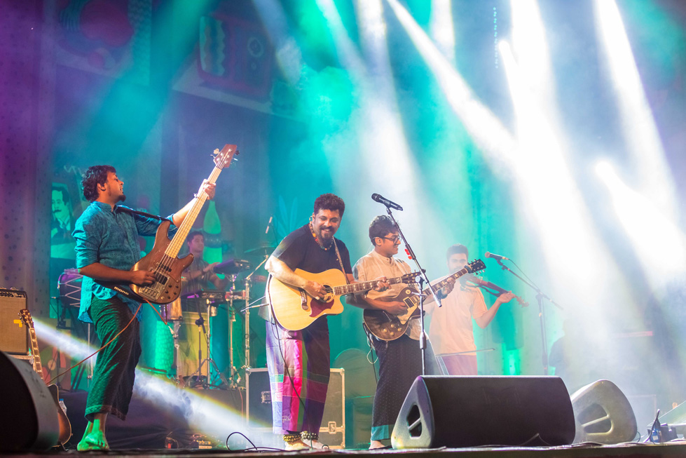  Raghu Dixit 