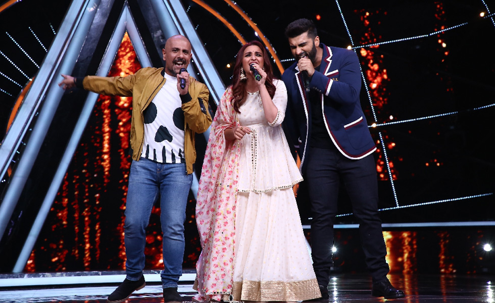 Vishal Dadlani, Parineeti Chopra and Arjun Kapoor on Indian Idol 10