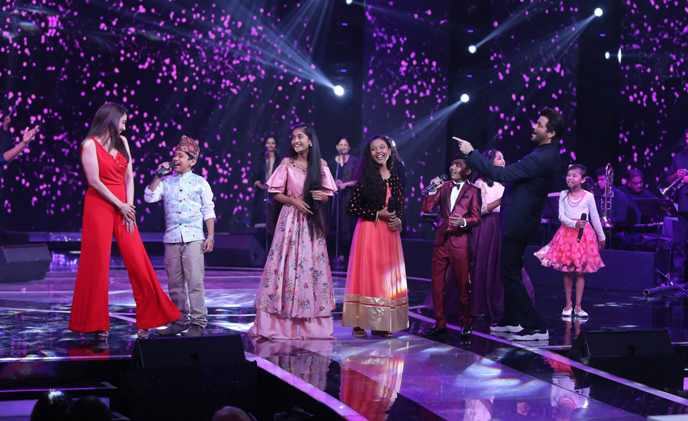 Madhuri Dixit and Anil Kapoor groove on medley perofrmed by  contestants of Sa Re Ga Ma Pa Li'l Champs
