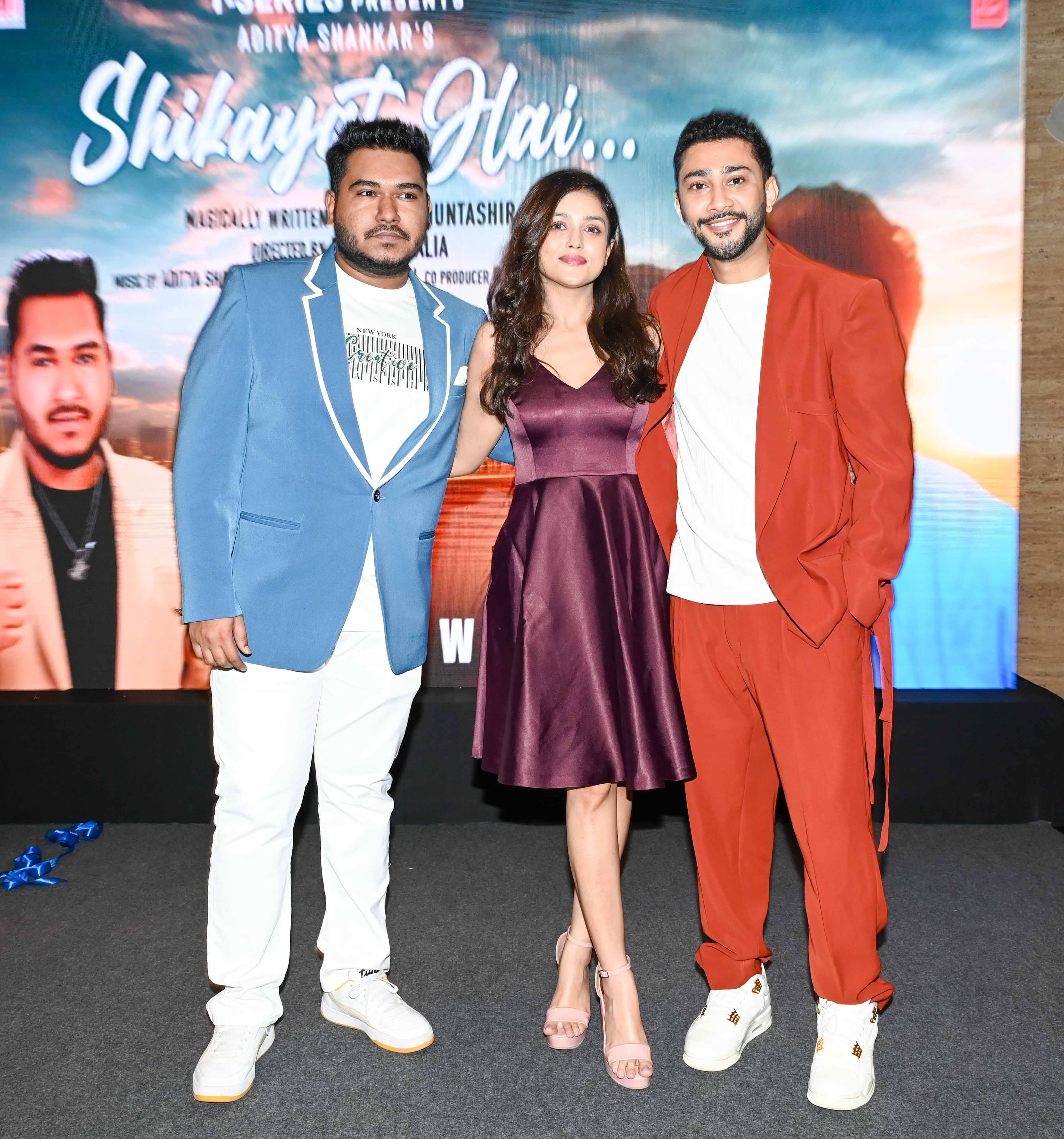 Aditya Shankar, Kumar Sanu, agam niam, Sonu Nigam, Sneha Shankar, Mishhti and Shadab Khan 