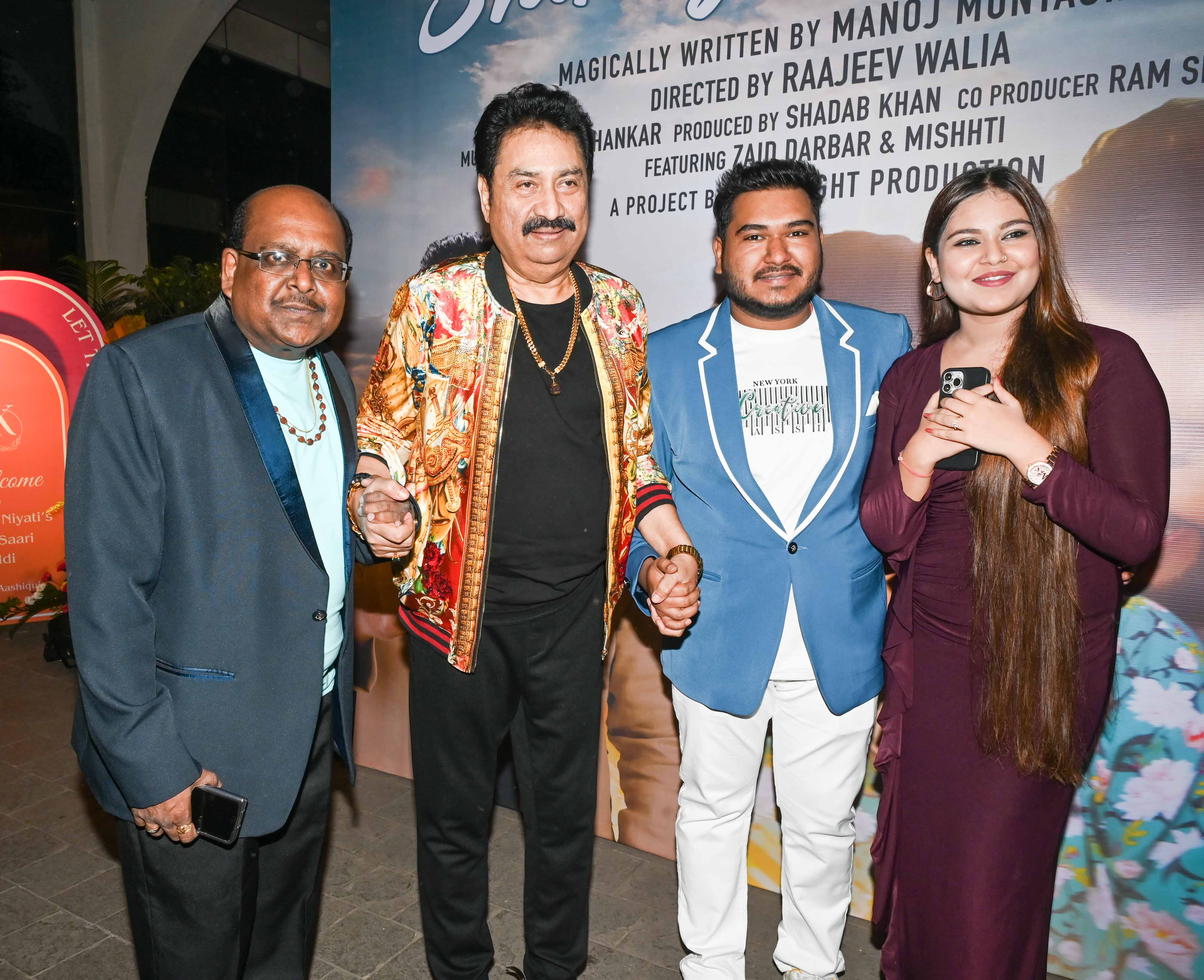 Ram Shankar with Kumar Sanu, Aditya Shankar and Sneha Shankar 