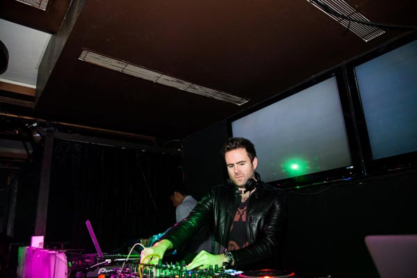 Gareth Emery's Mumbai gig-slideshow headline